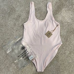 Toast Signature Scoop One Piece